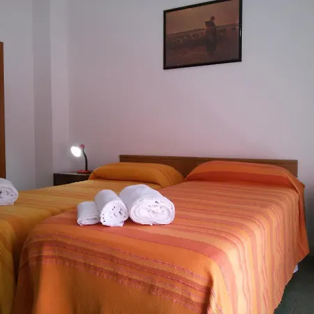 Elizabeth - Soverato סוברטו מרינה