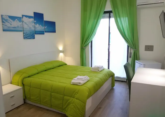 酒店 Elizabeth - Soverato 索威拉托玛里纳