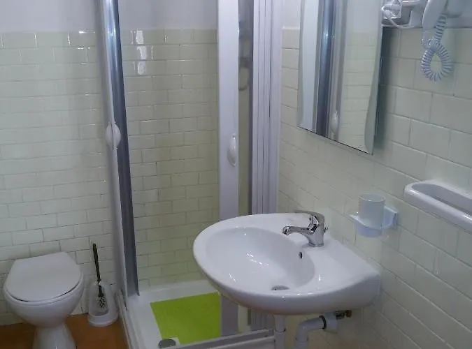 Elizabeth - Soverato 酒店 2*